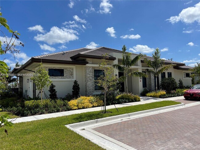 Building Photo - 20679 NE 7th Pl