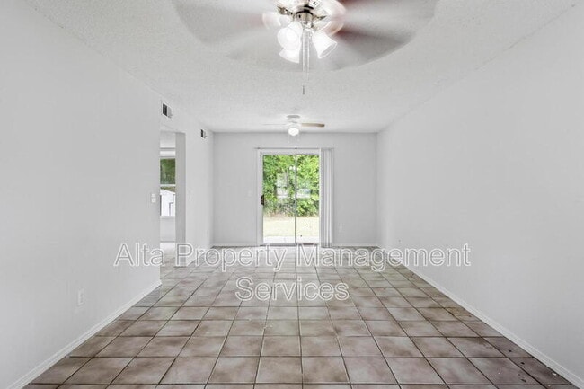 Building Photo - 517 Tuxedo Ct