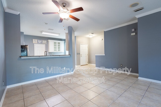 Building Photo - 9777 Summer Grove Way W