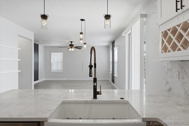 Building Photo - 9012 Orange Blossom Lp