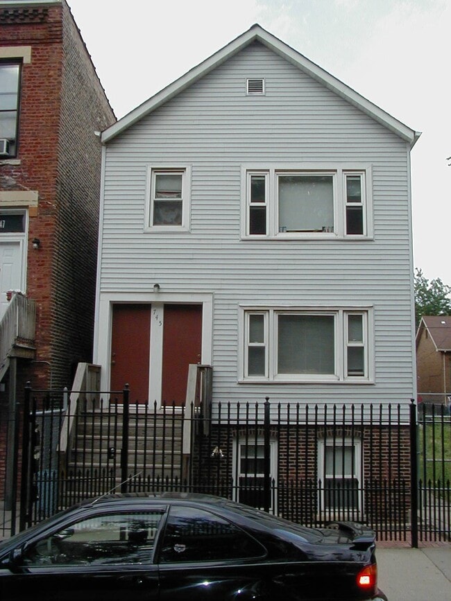 745 N Throop front - 745 N Throop St