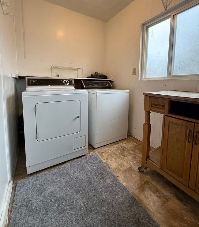 Building Photo - Cozy Main-Floor Living with Garage & Yard