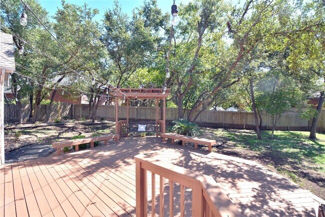 Building Photo - 11509 Leon Grande Cove