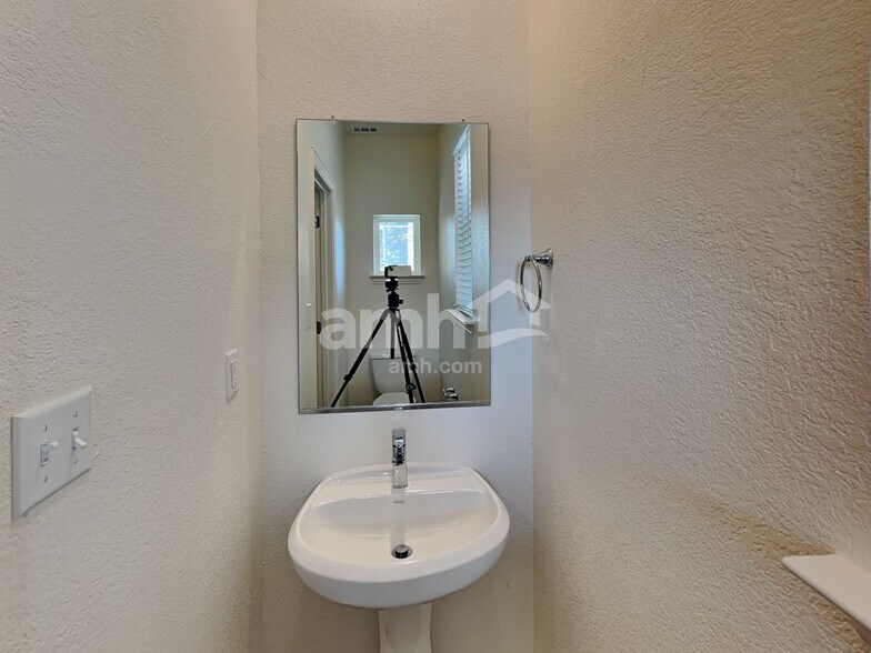 Building Photo - 344 Aspen Waters