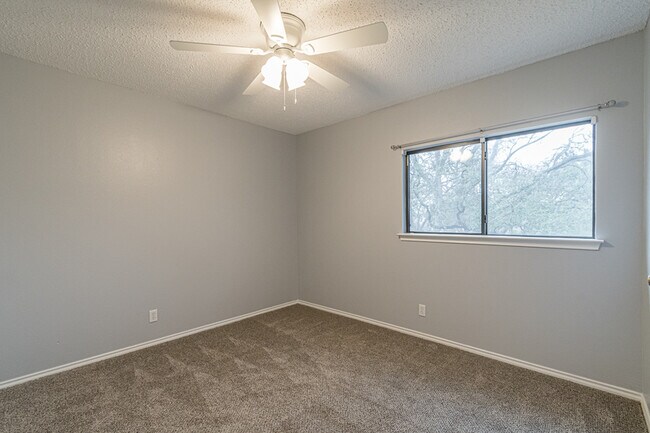 Building Photo - 1519 Jasmine