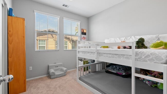 Building Photo - Beautiful 2-Bedroom, 2-Bathroom Condo with...