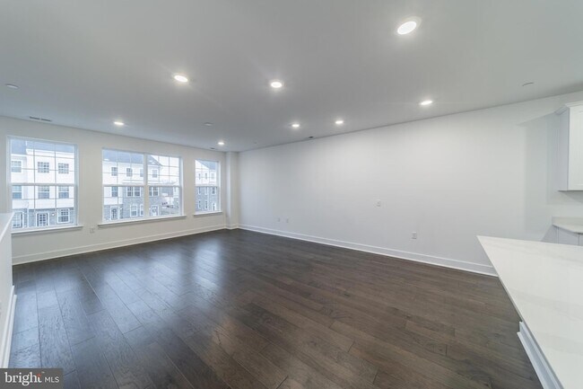 Building Photo - 135 Stoutsburg Blvd