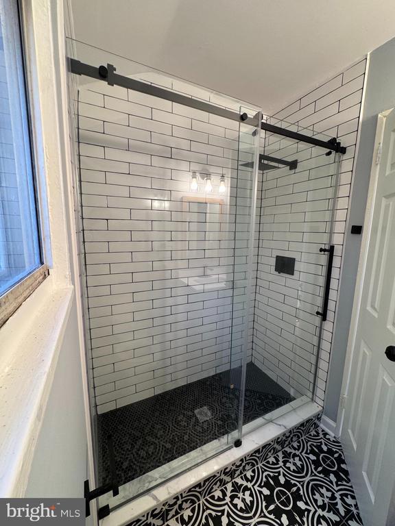 Building Photo - 5612 62nd Ave