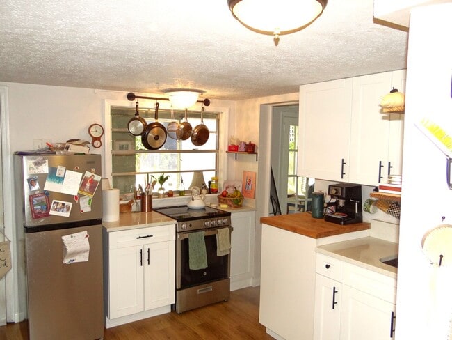 Building Photo - 1 bed / 1 bath - 1/2 price rent 1st month