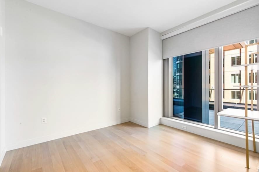 Building Photo - 135 Seaport Blvd