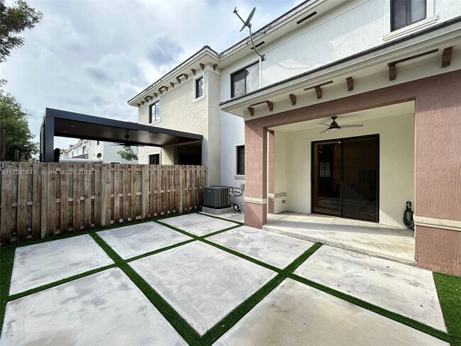 Building Photo - 12716 SW 131st Terrace