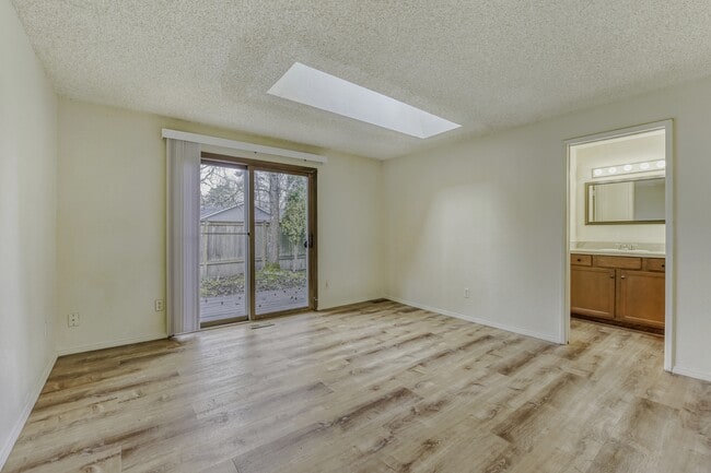 Building Photo - 1467 NW 176th Pl