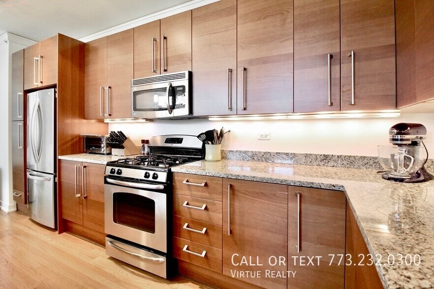 Building Photo - 1570 Elmwood Ave