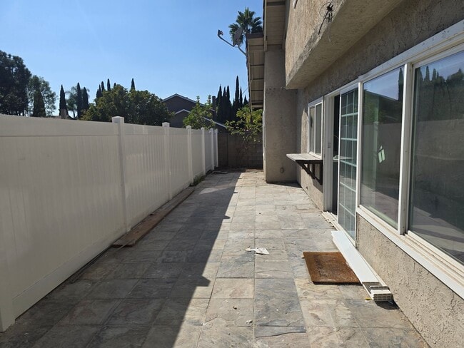 Building Photo - Fully Remodeled 4-Bedroom, 3-Bath Rental H...
