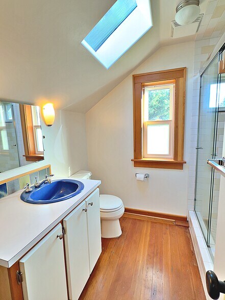 Building Photo - 2534 SE 31st Ave