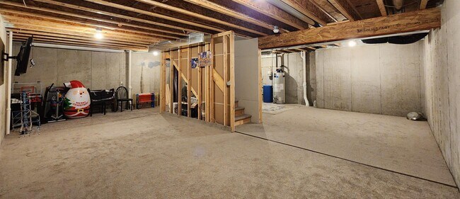Building Photo - 9359 Highland Gate Way