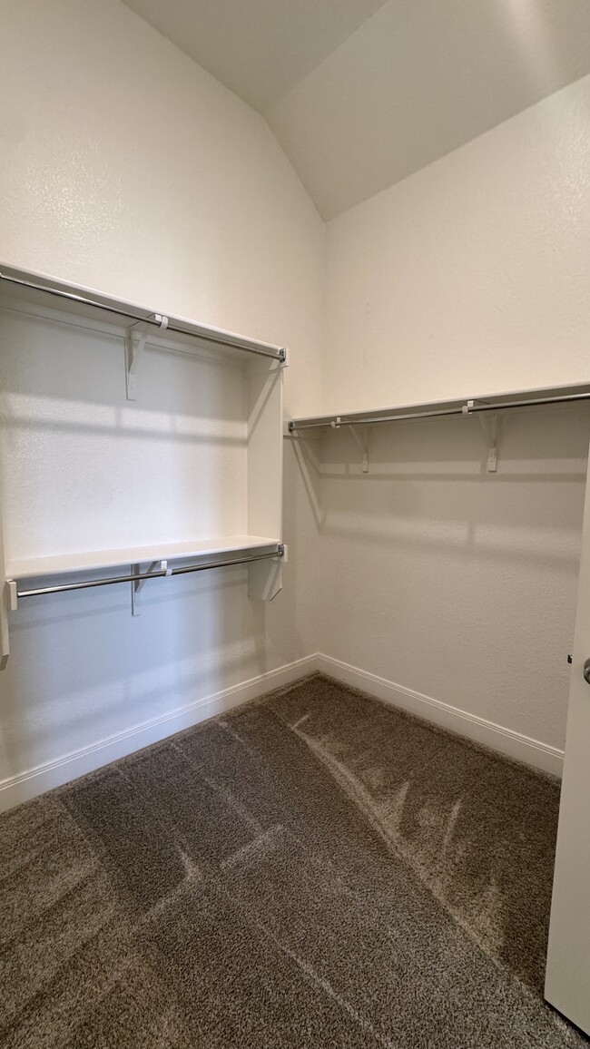 Building Photo - 6713 Brindisi Pl