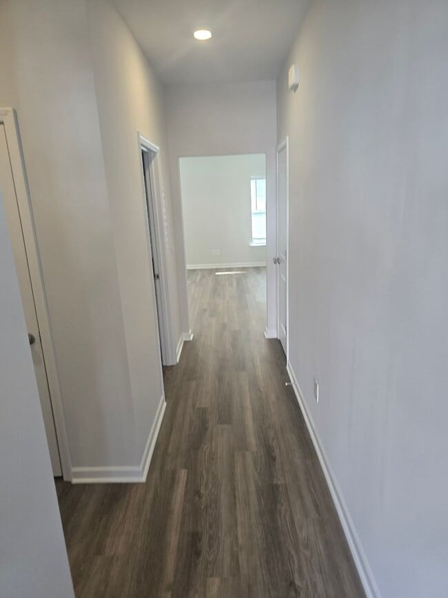 Building Photo - Just Built 3 bed 2.5 bath house in Pinecrest Subdivision