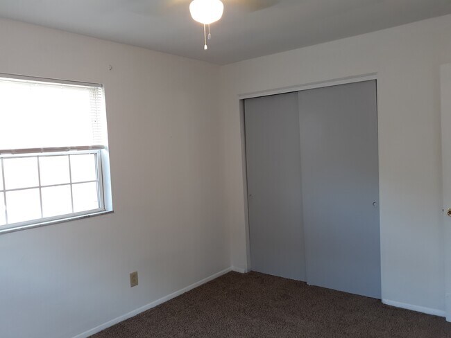 Building Photo - 303 South Vine Street