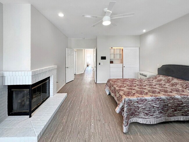 Building Photo - 9761 Claiborne Square