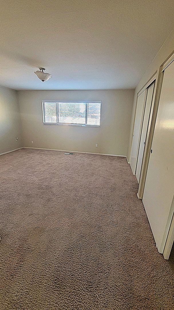 Building Photo - Gorgeous 4 Bed Home In Donner Springs!