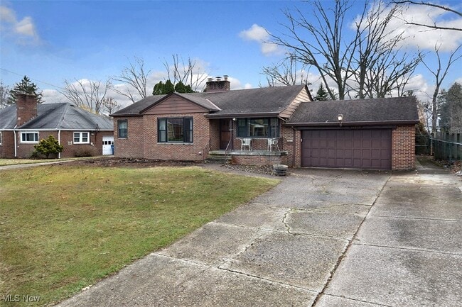 Building Photo - 21775 Hillsdale Ave