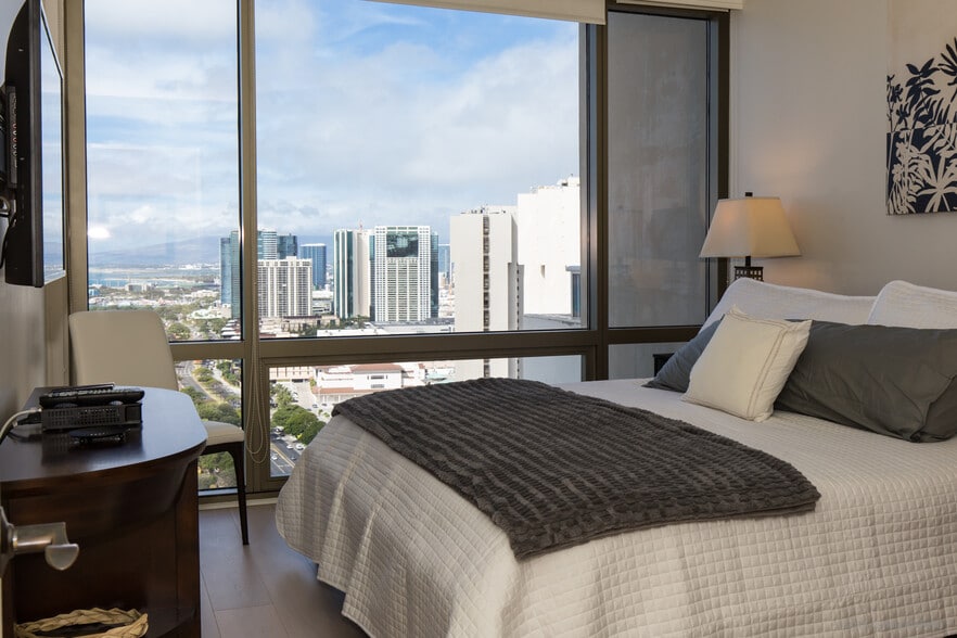 GUEST BEDROOM - 1551 Ala Wai Blvd