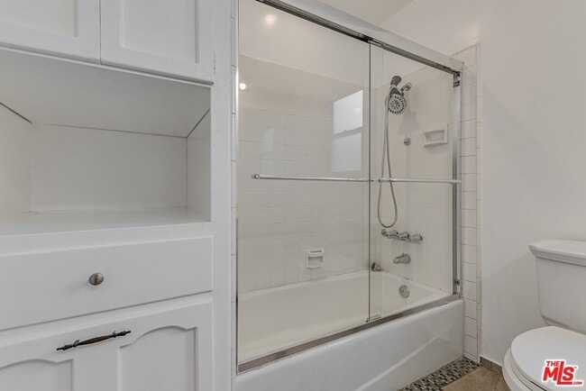 Building Photo - 4905 Coolidge Ave