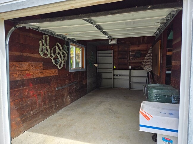 Building Photo - Montesano Historic Home for Rent