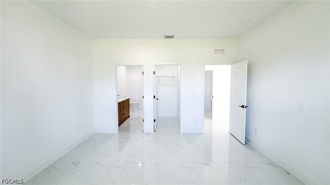 Building Photo - 721 Bering Ave S