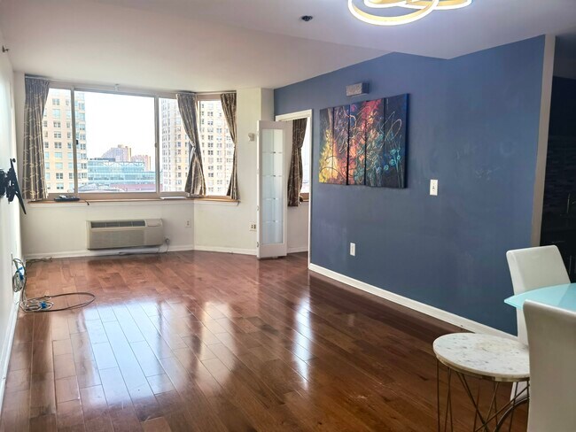 Building Photo - 1 2ND St