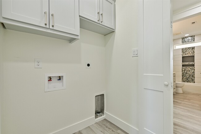 Building Photo - 25231 Sausalito Dr