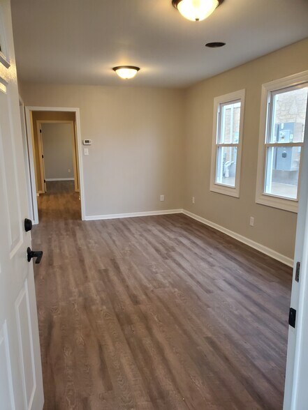 Building Photo - 119 W Wisconsin Ave