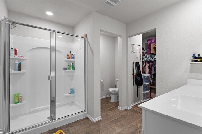 Building Photo - 12701 Brahmin Dr