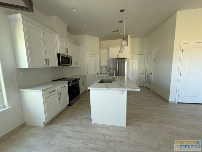 Building Photo - 2610 Haverford Blvd