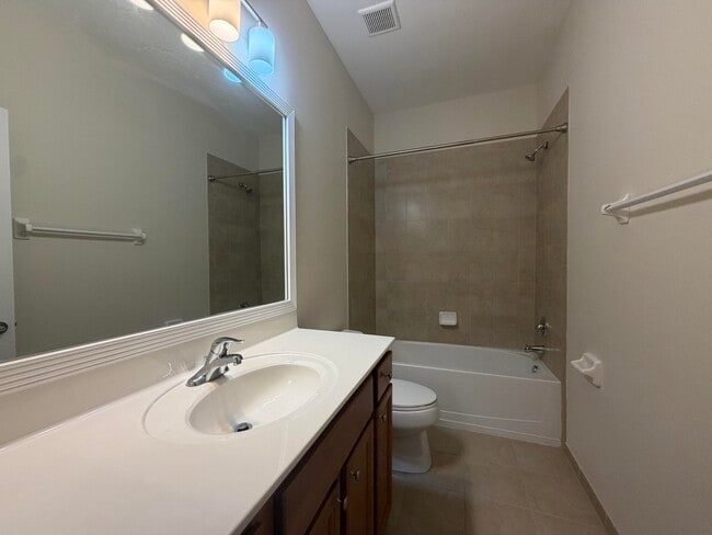 Building Photo - 9491 SW Merlin Ct