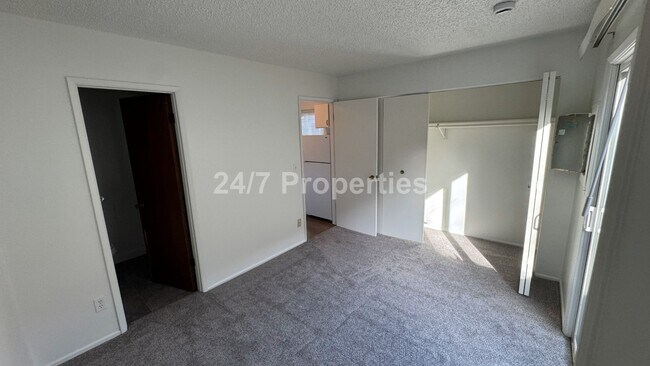 Building Photo - Newly Remodeled 1 BA I 1 BA