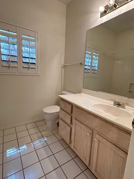 Building Photo - 15045 N 54th Pl