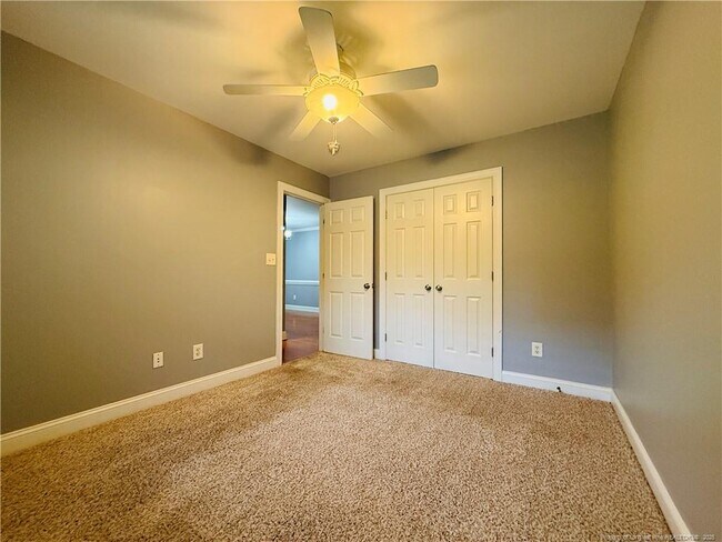 Building Photo - 611 Orchard Falls Dr