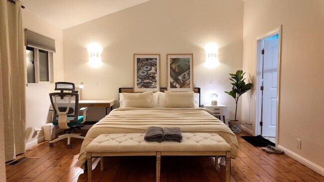 Building Photo - 6505 Skyfarm Dr