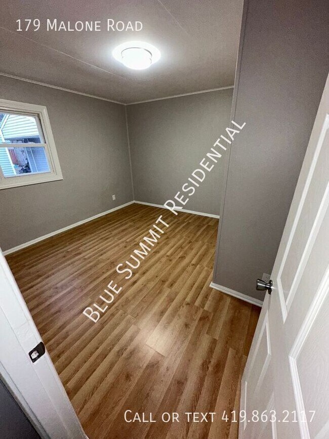 Building Photo - 179 Malone Rd