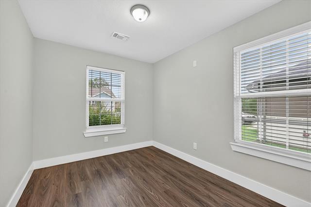 Building Photo - 1032 Ray Dr