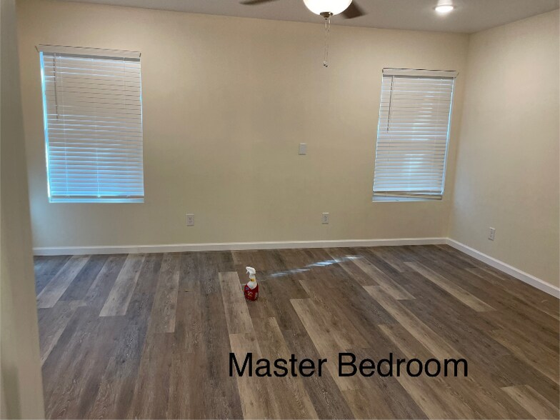 Building Photo - 91 Cottonwood Dr