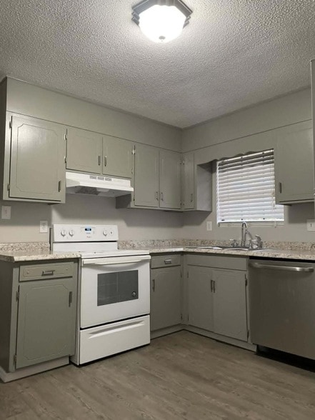 Building Photo - 4100 N Ocoee St
