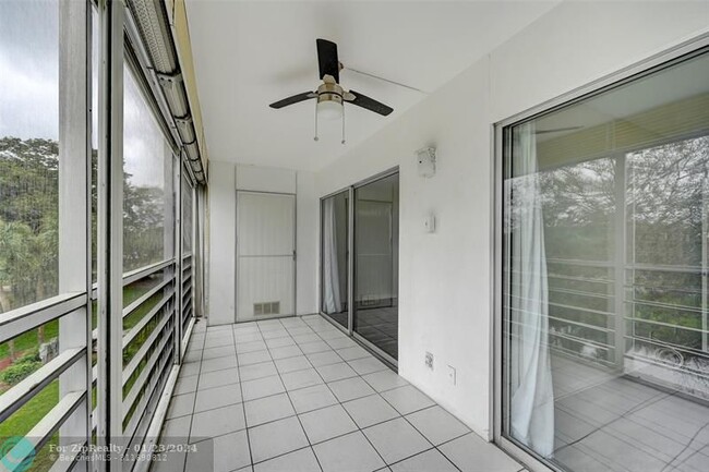 Building Photo - 4401 Martinique Ct
