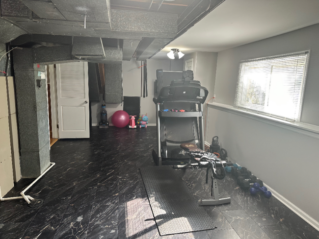 Building Photo - 104 Graymoor Ln