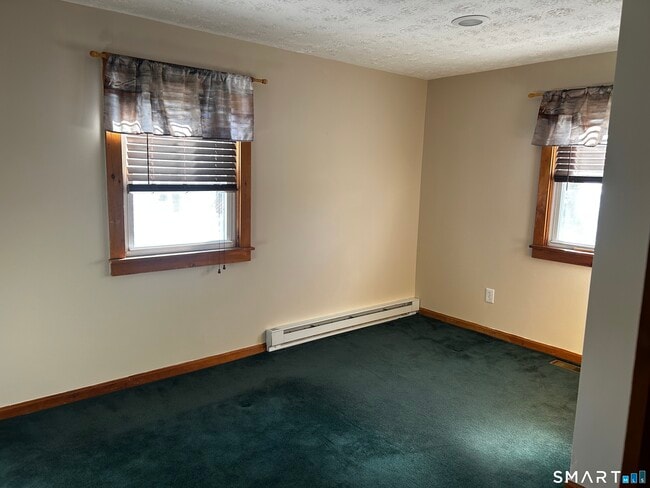 Building Photo - 5 Niles Rd