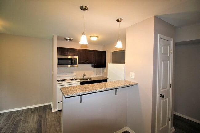 Building Photo - Saint Georges Apartments
