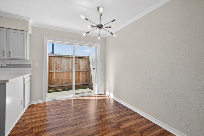 Building Photo - 1221 Cedar Post Ln