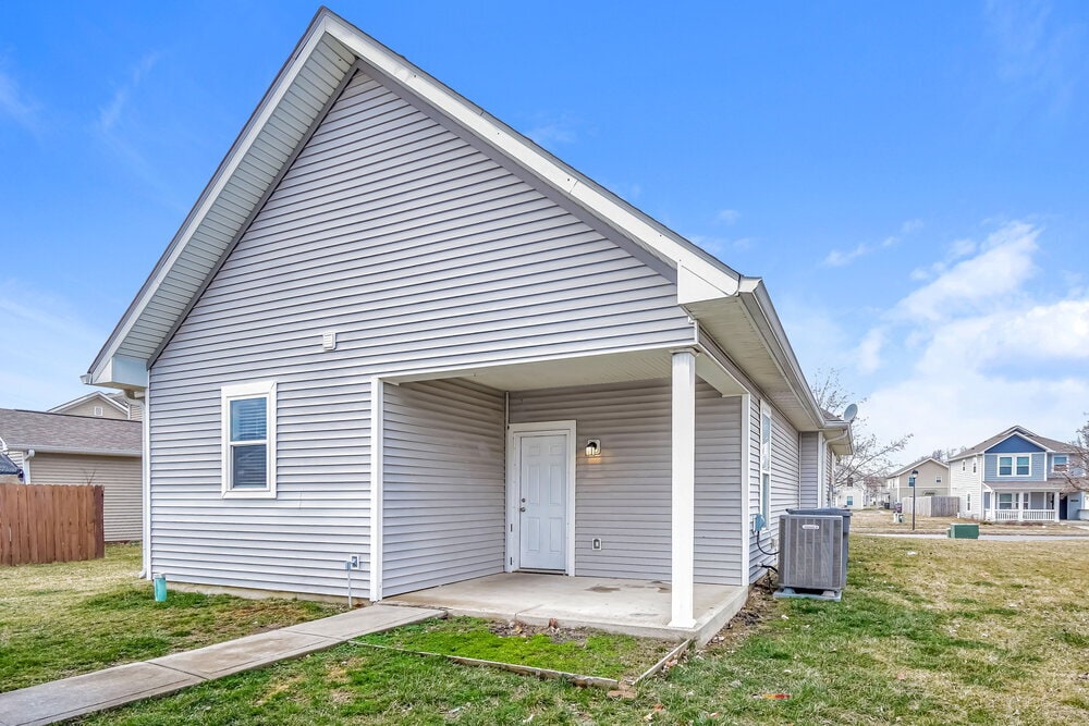 Building Photo - 2939 E Tabor St